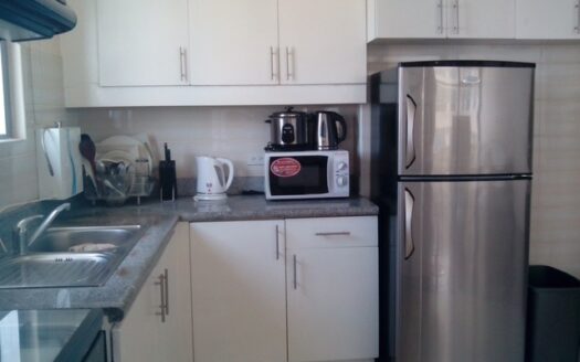 말라떼 Robinsons Place 1BR/Studio 임대 – 즉시 입주 가능 콘도