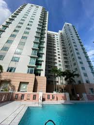 알라방 Vivant Flats 2베드 콘도 매매·렌트｜12.3M / 65K