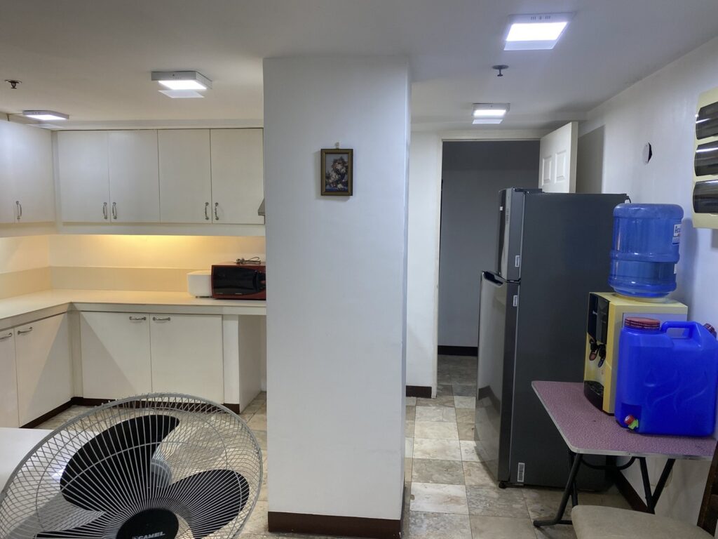 필리핀 파라냐퀘 3베드 콘도 임대 | Burgundy McKinley Place 프리미엄 레지던스