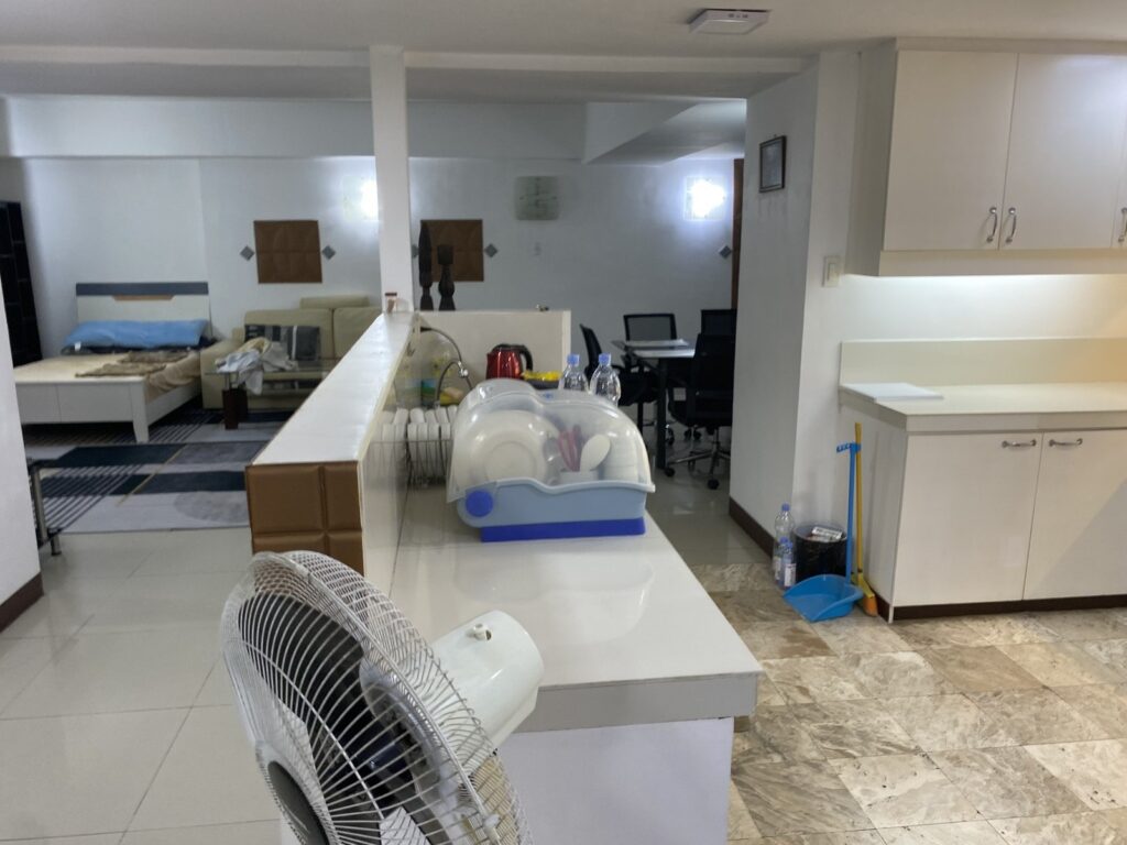 필리핀 파라냐퀘 3베드 콘도 임대 | Burgundy McKinley Place 프리미엄 레지던스