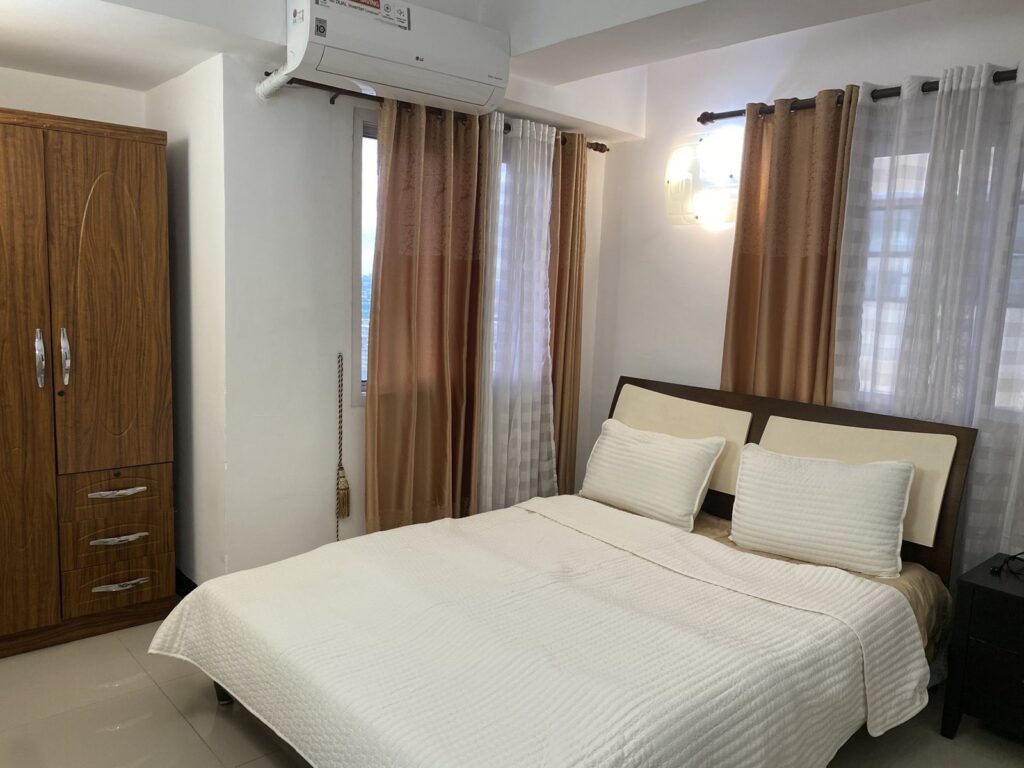 필리핀 파라냐퀘 3베드 콘도 임대 | Burgundy McKinley Place 프리미엄 레지던스