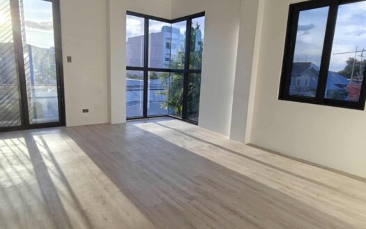 파라냐케 Tahanan 빌리지 주택 매매 | 5베드 단독주택