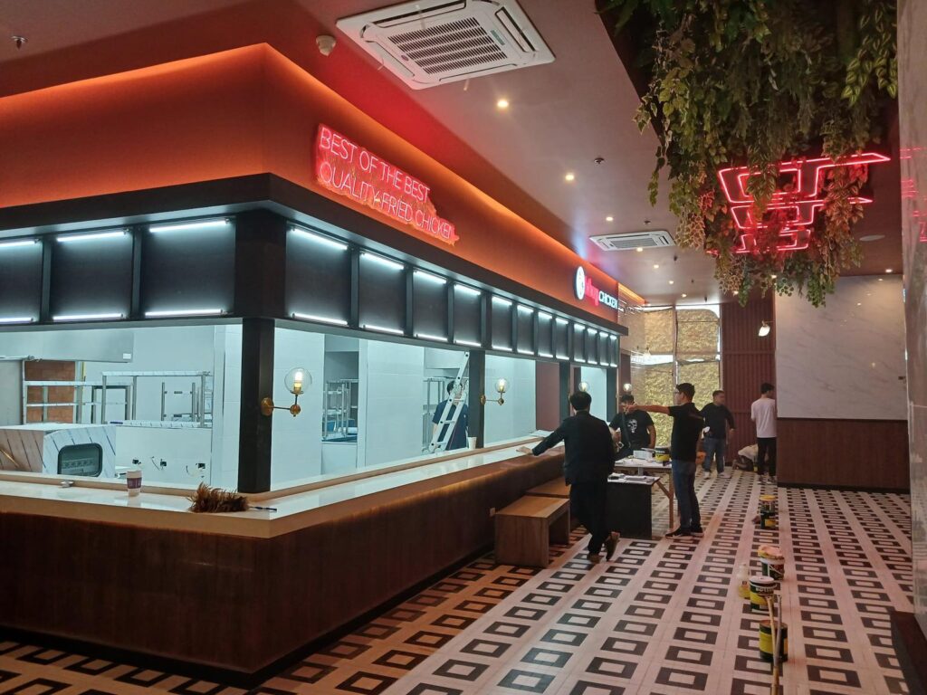 KB-그룹 마닐라 치킨 레스토랑 인테리어 | 세련된 브랜드 컨셉 완성