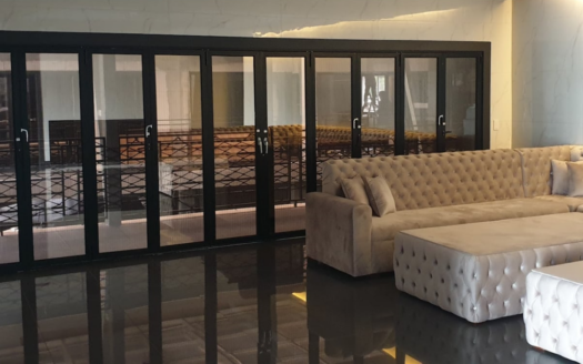 KB-그룹 필리핀 마닐라 폴딩도어 시공 | 공간 활용을 높이는 프리미엄 설치