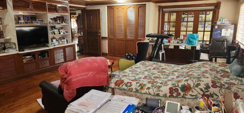 마닐라 아얄라 알라방 빌리지 4층 주택 매매 | 대저택급 고급 주거 부동산