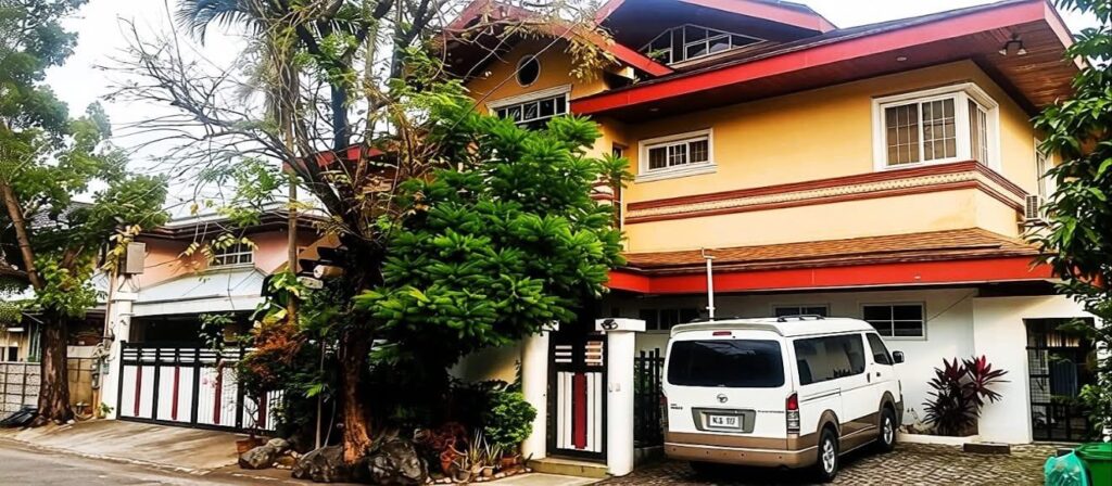 마닐라 아얄라 알라방 빌리지 4층 주택 매매 | 대저택급 고급 주거 부동산