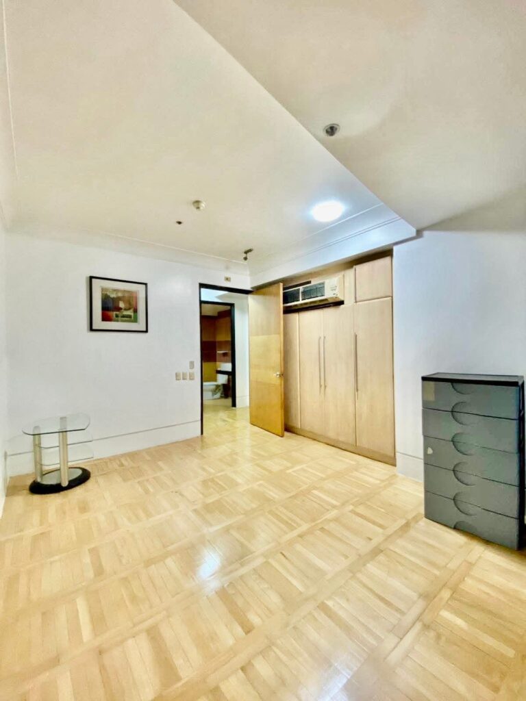 BGC McKinley 2베드 콘도 렌트 | 보니파시오 글로벌시티 프리미엄 주거