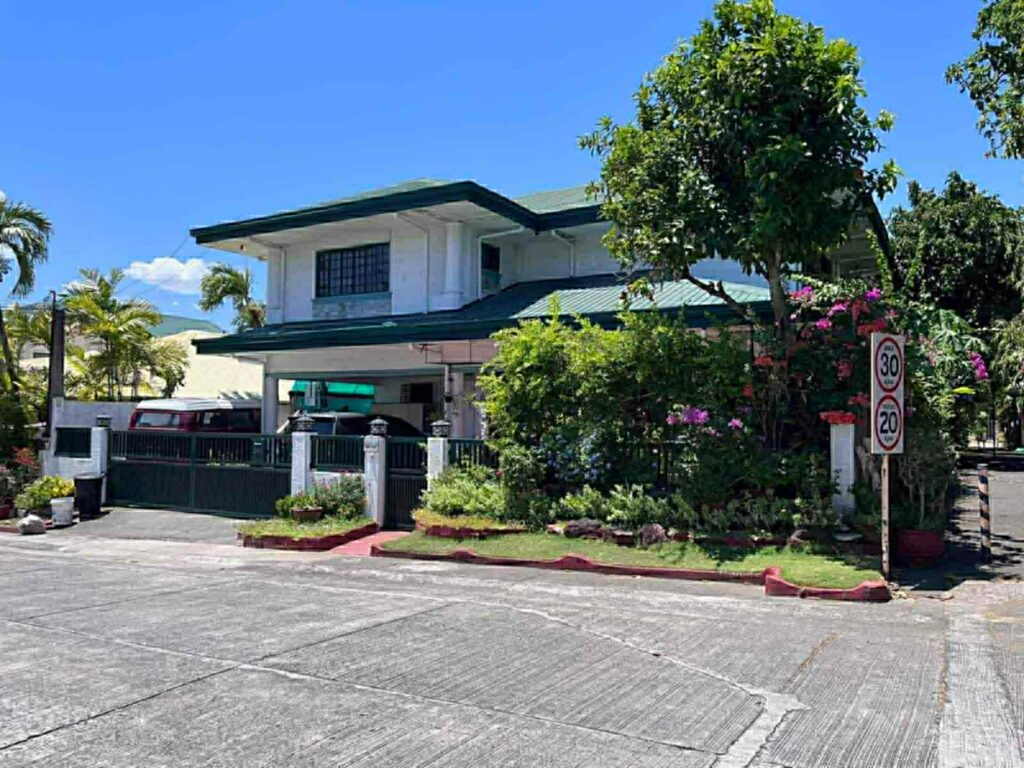 마닐라 아얄라 알라방 빌리지 4베드 매매 | 프리미엄 주거·안전한 고급 빌리지 부동산