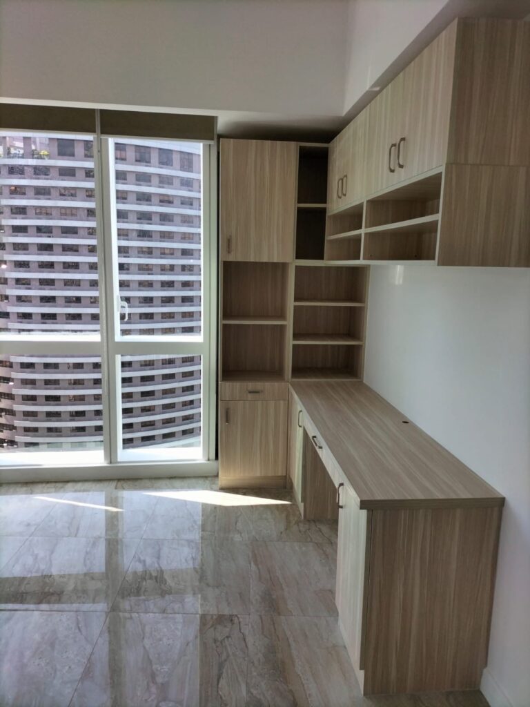 BGC 8 Forbestown Road 2베드 매매 | 보니파시오 프리미엄 콘도 투자
