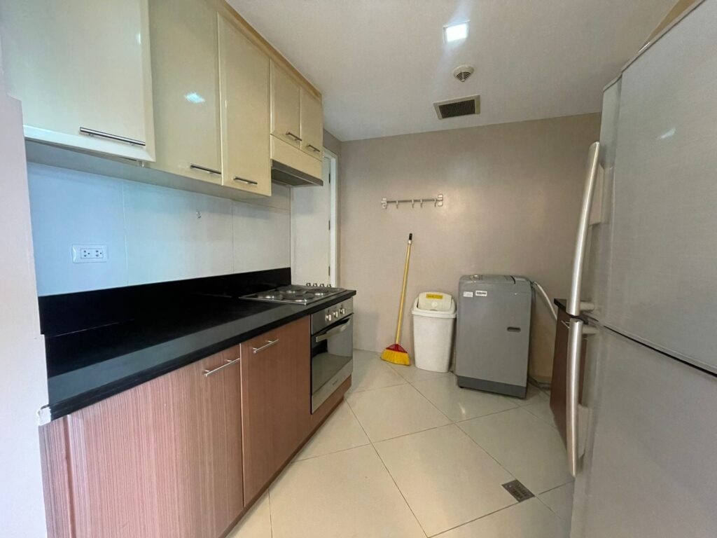 BGC 콘도 매매 추천 8 Forbestown Road 2BR | 접근성 뛰어난 프리미엄 주거공간