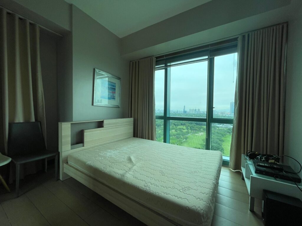 BGC 콘도 매매 추천 8 Forbestown Road 2BR | 접근성 뛰어난 프리미엄 주거공간