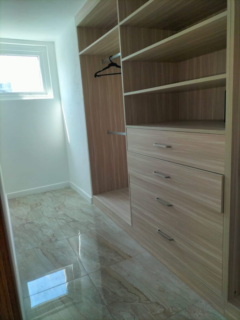 BGC 8 Forbestown Road 2베드 매매 | 보니파시오 프리미엄 콘도 투자