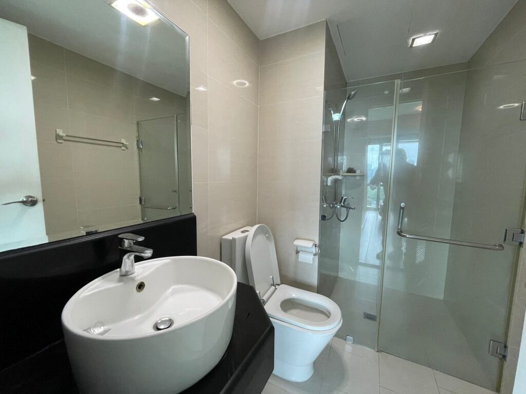 BGC 콘도 매매 추천 8 Forbestown Road 2BR | 접근성 뛰어난 프리미엄 주거공간