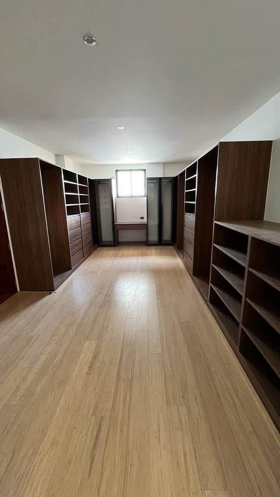 아얄라 알라방 빌리지 7베드 하우스 매매 | 548sqm 프리미엄 럭셔리 주택 넉넉한 생활 공간 ,대가족,