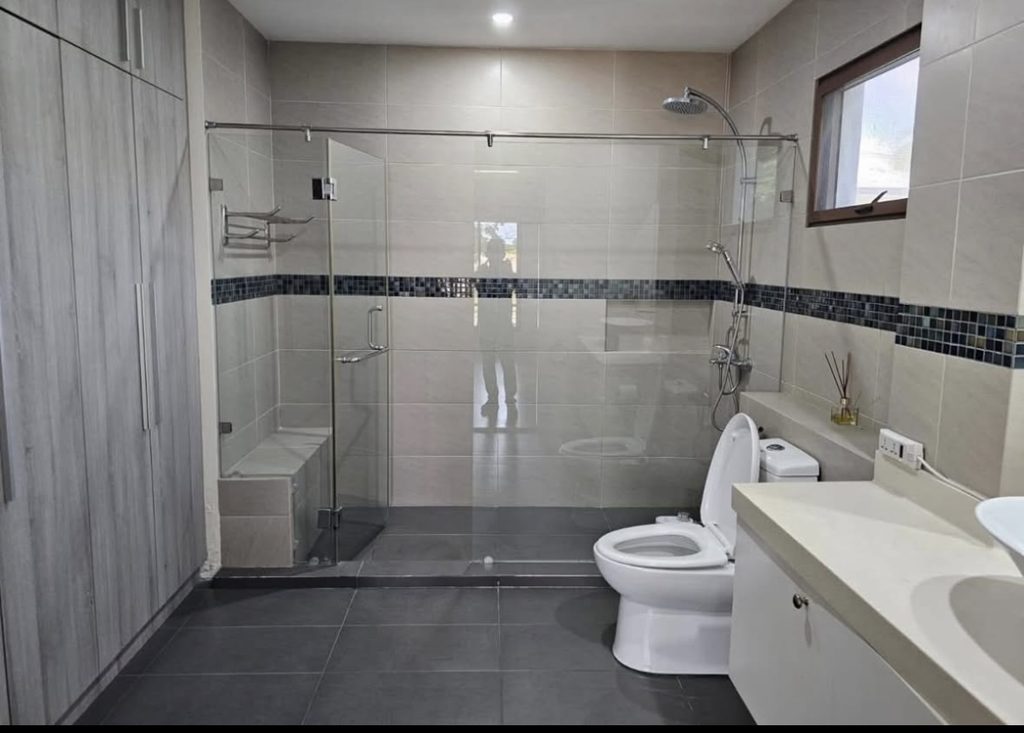 마닐라 고급 주택 렌트 | 아얄라 알라방 빌리지 4베드·400sqm 하우스 넓은 주거공간,가족형 하우스